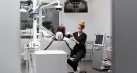 بررسی خدمات کلینیک های دندانپزشکی مدرن بررسی خدمات کلینیک های دندانپزشکی مدرن