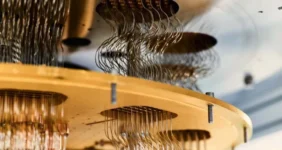 نگاهی به آزمایشگاه کوانتومی گوگل؛ خانه قدرتمندترین کامپیوتر جهان نگاهی به آزمایشگاه کوانتومی گوگل؛ خانه قدرتمندترین کامپیوتر جهان