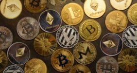 آخرین قیمت رمزارزها/ بیتکوین صعود تا پشت مرز ۸۳ هزار دلار و تتر همچنان در مسیر کاهش قیمت آخرین قیمت رمزارزها/ بیتکوین صعود تا پشت مرز ۸۳ هزار دلار و تتر همچنان در مسیر کاهش قیمت