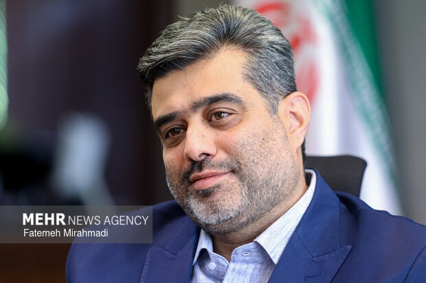 روایت آقای مدیر از «شوکهای بزرگ»؛ هنرمندان را با عملکردشان قضاوت کنیم روایت آقای مدیر از «شوکهای بزرگ»؛ هنرمندان را با عملکردشان قضاوت کنیم