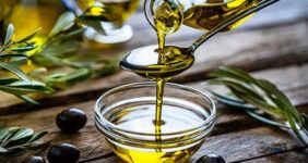 روغن زیتون فوق بکر برای مغز مفیدتر است روغن زیتون فوق بکر برای مغز مفیدتر است