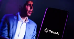 سم آلتمن: OpenAI نمیخواهد ابزارهای هوش مصنوعی جای شما را بگیرند سم آلتمن: OpenAI نمیخواهد ابزارهای هوش مصنوعی جای شما را بگیرند