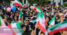 وحدت ملی با حضور در مهمونی غدیر؛ مردم ما وفادارتر از صدر اسلام هستند وحدت ملی با حضور در مهمونی غدیر؛ مردم ما وفادارتر از صدر اسلام هستند