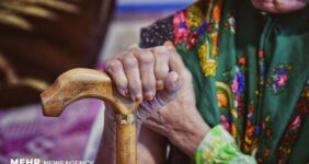 چرت زدن سالمندان خطرناک است چرت زدن سالمندان خطرناک است
