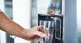 چگونه و هر چند وقت یکبار آبسردکن یخچال را تمیز کنیم؟ چگونه و هر چند وقت یکبار آبسردکن یخچال را تمیز کنیم؟