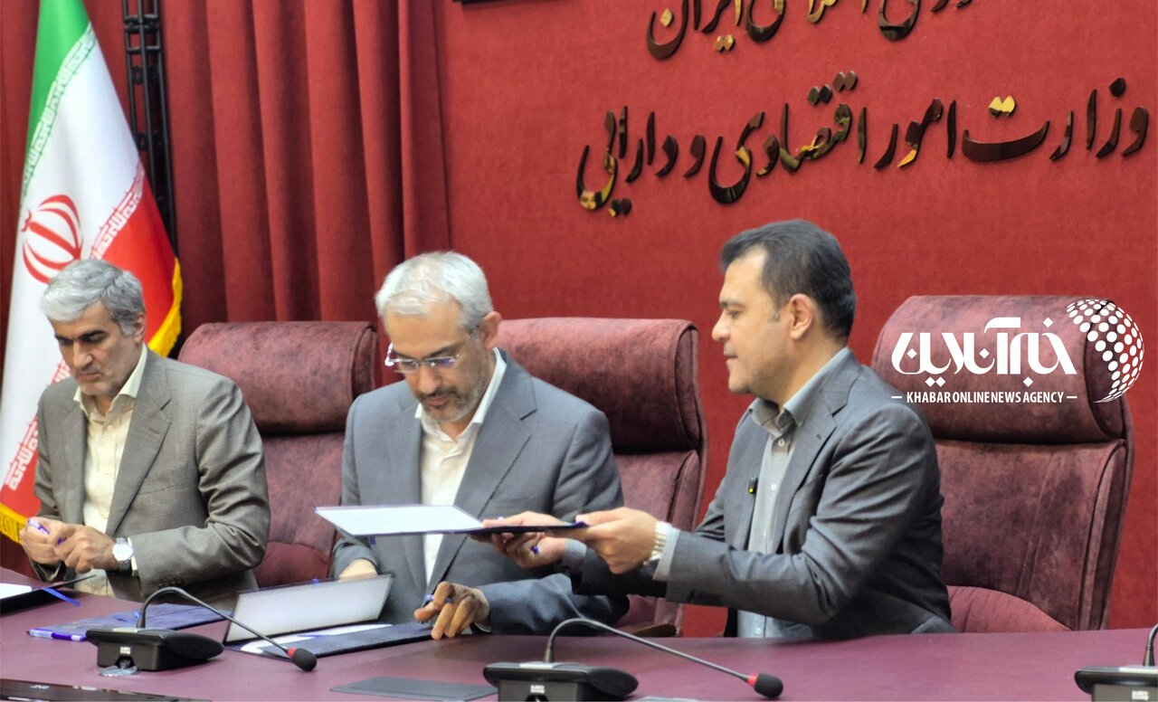 امضای تفاهمنامه برای بازسازی دانشگاههای آسیبدیده/ چهار بانک تامین مالی کردند امضای تفاهمنامه برای بازسازی دانشگاههای آسیبدیده/ چهار بانک تامین مالی کردند